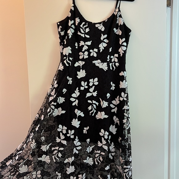 *New* without tags Dress the Population Embellished Gown - Picture 5 of 7